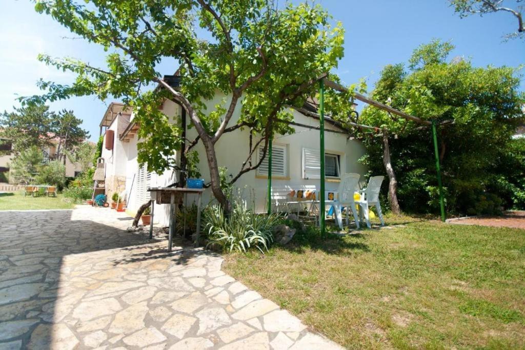 Sunny Grandma'S Garden Apartment Baška Exteriér fotografie