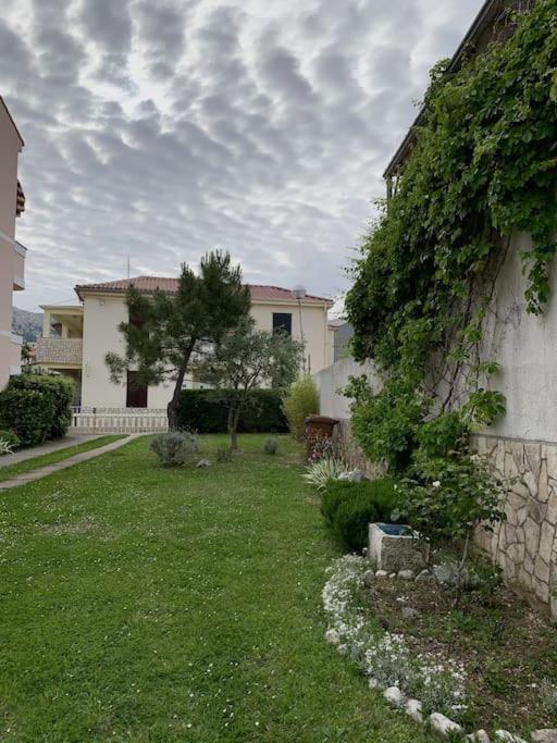 Sunny Grandma'S Garden Apartment Baška Exteriér fotografie